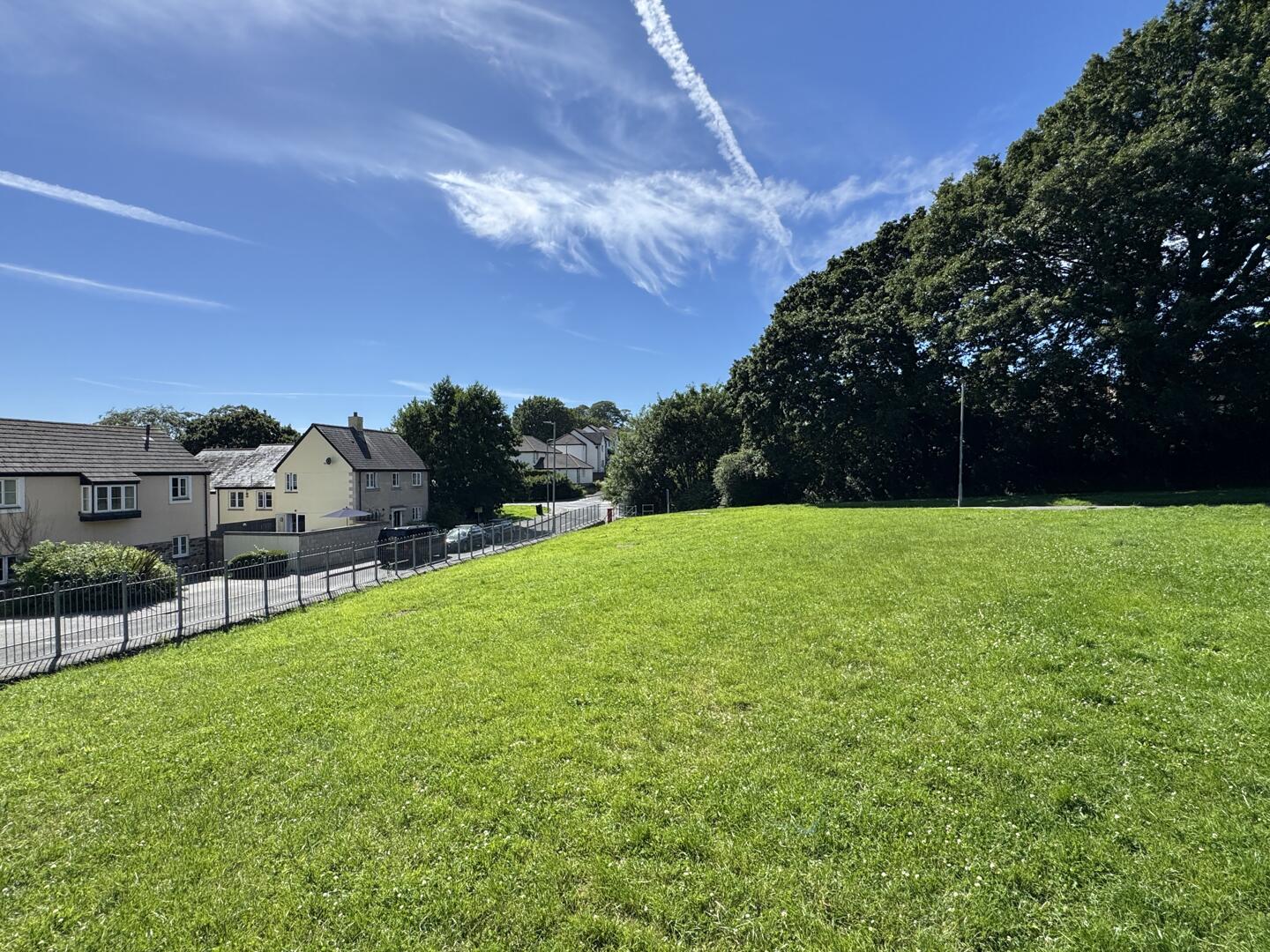 Kew Lastanen, Tinney Drive, Truro